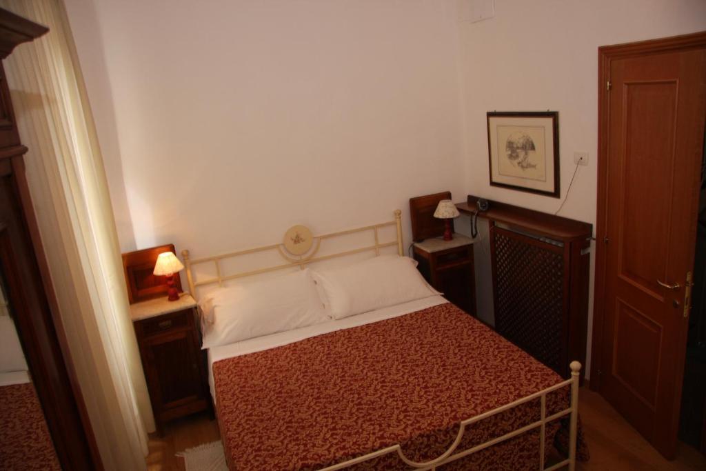 Hotel Morlacchi Перуджа Стая снимка