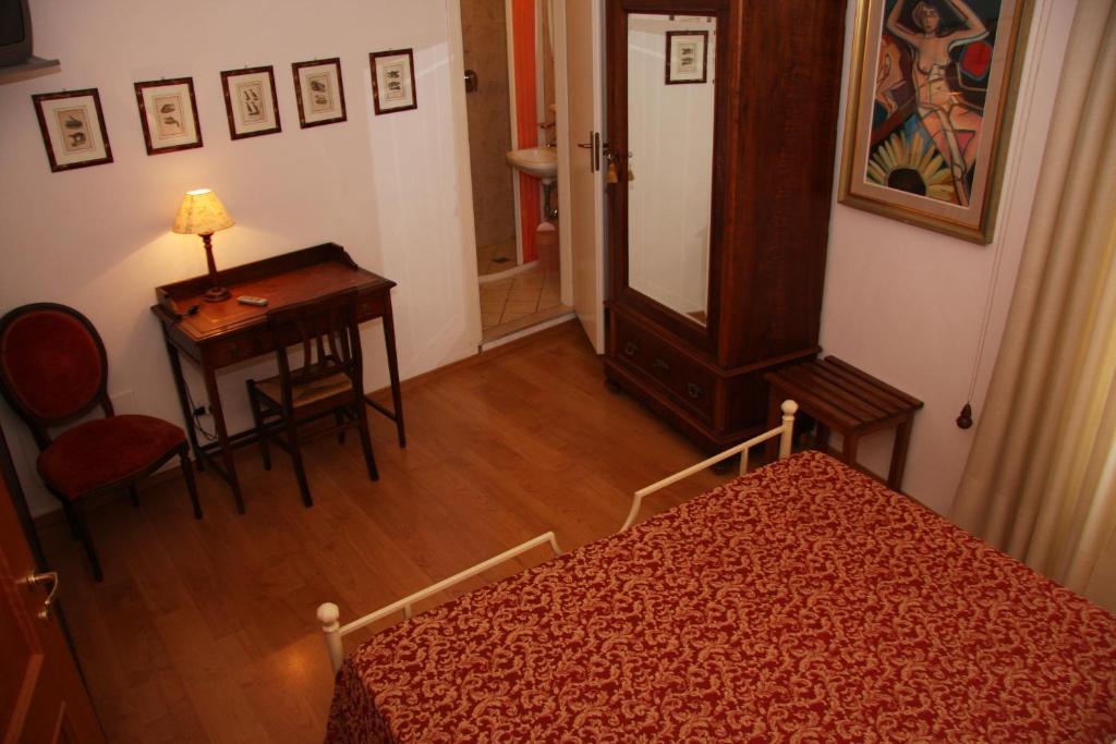 Hotel Morlacchi Перуджа Стая снимка