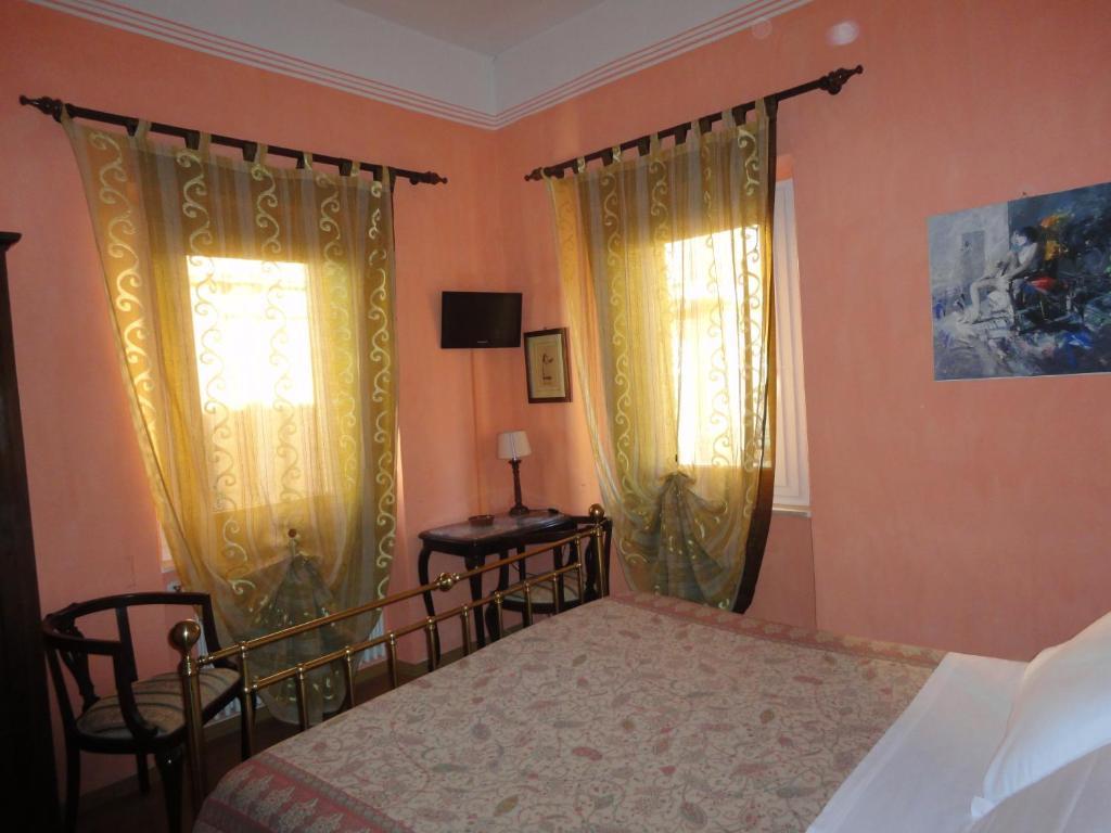Hotel Morlacchi Перуджа Стая снимка