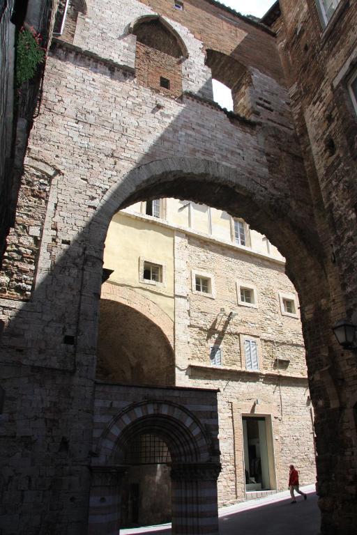 Hotel Morlacchi Перуджа Стая снимка