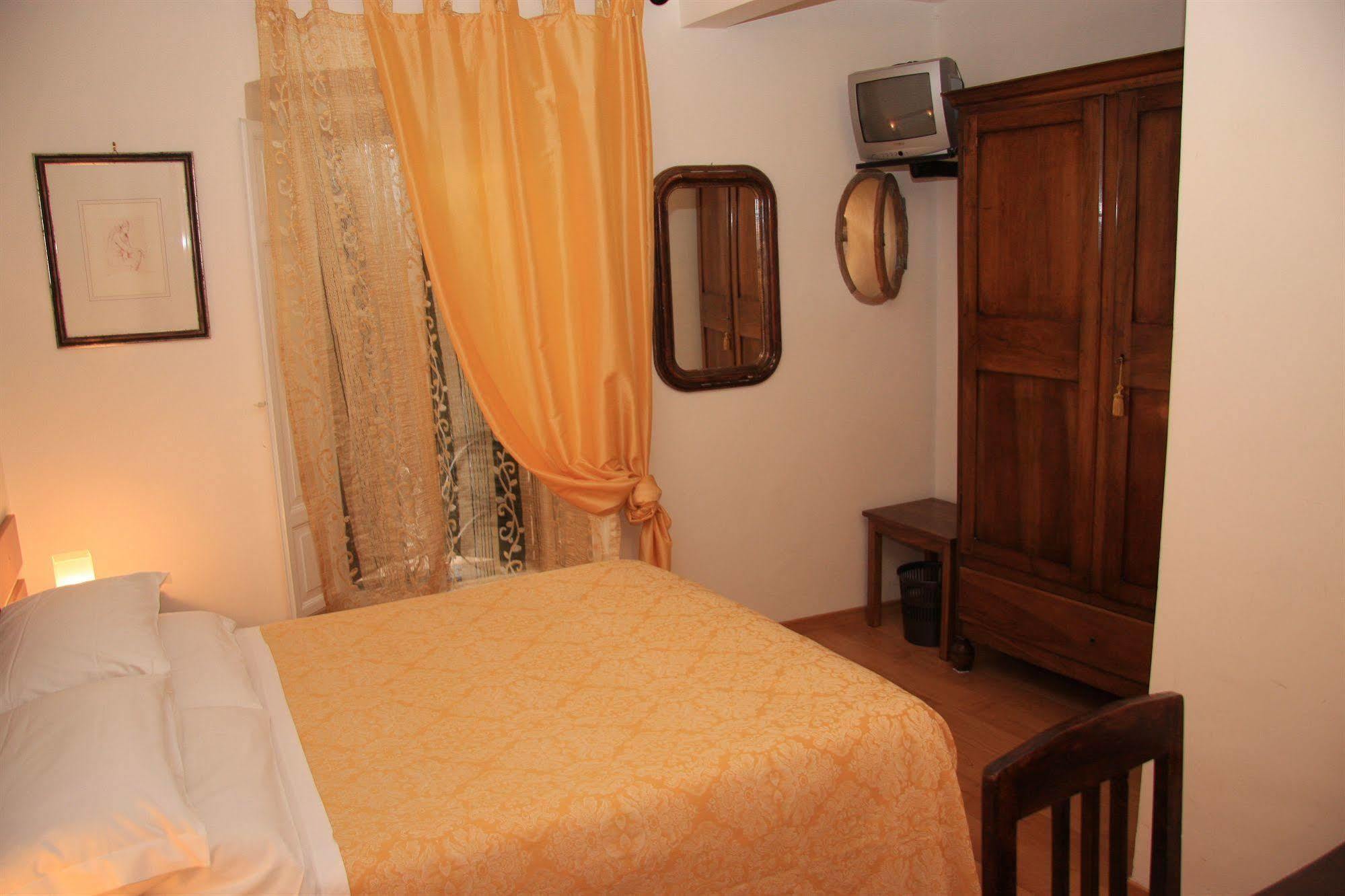 Hotel Morlacchi Перуджа Екстериор снимка