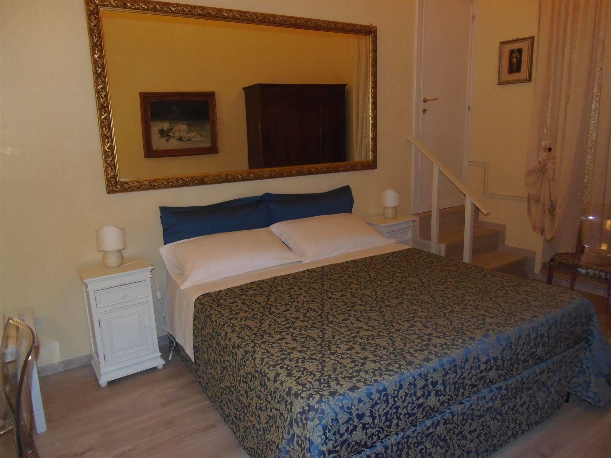Hotel Morlacchi Перуджа Екстериор снимка