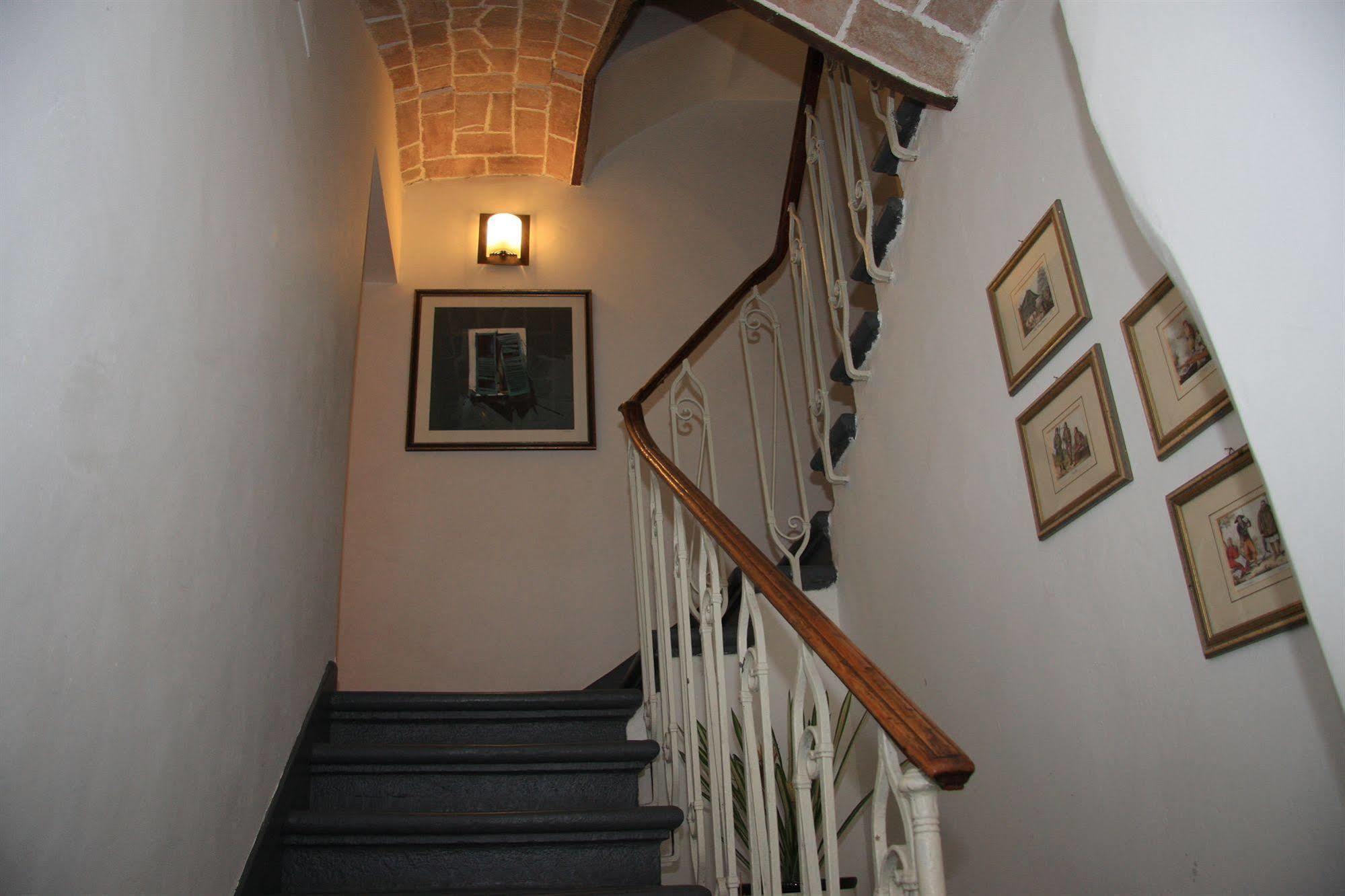 Hotel Morlacchi Перуджа Екстериор снимка
